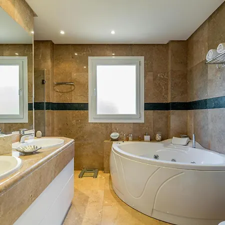 Penthouse Puerto Banus Hébergement de vacances Marbellac