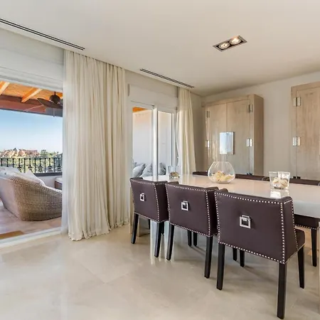 Penthouse Puerto Banus *